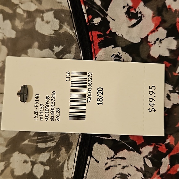 Lane Bryant NWT Black and pink floral blouse size 18/20 - Picture 8 of 10